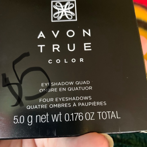 Makeup - Picture 3 of 6